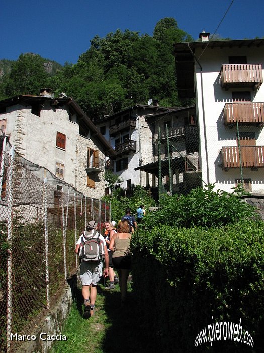 01_Arrivo al primo borgo.JPG